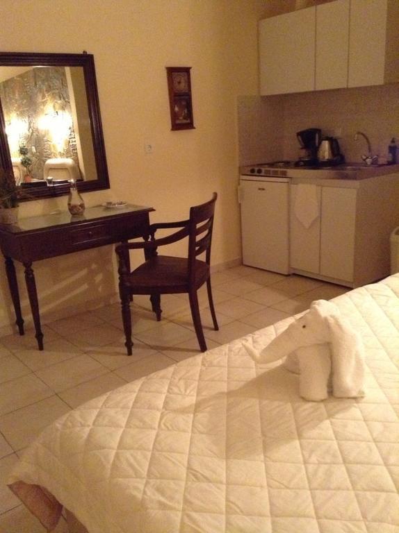 Litsa Apartment Plomari Cameră foto